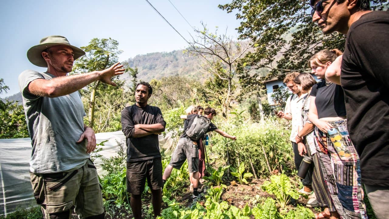 A learning circle in the gardens at Granja Tz’ikin